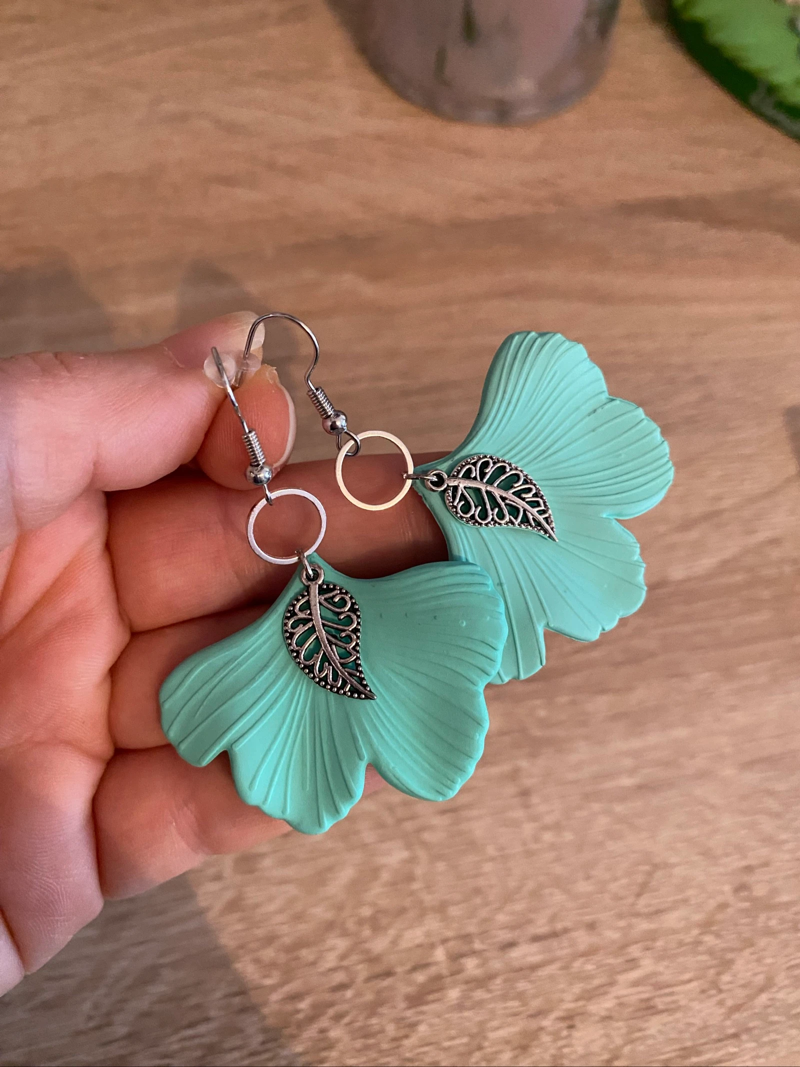 🌙 Brincos Gingko turquesa e folha prateada 🌿 – photo 2
